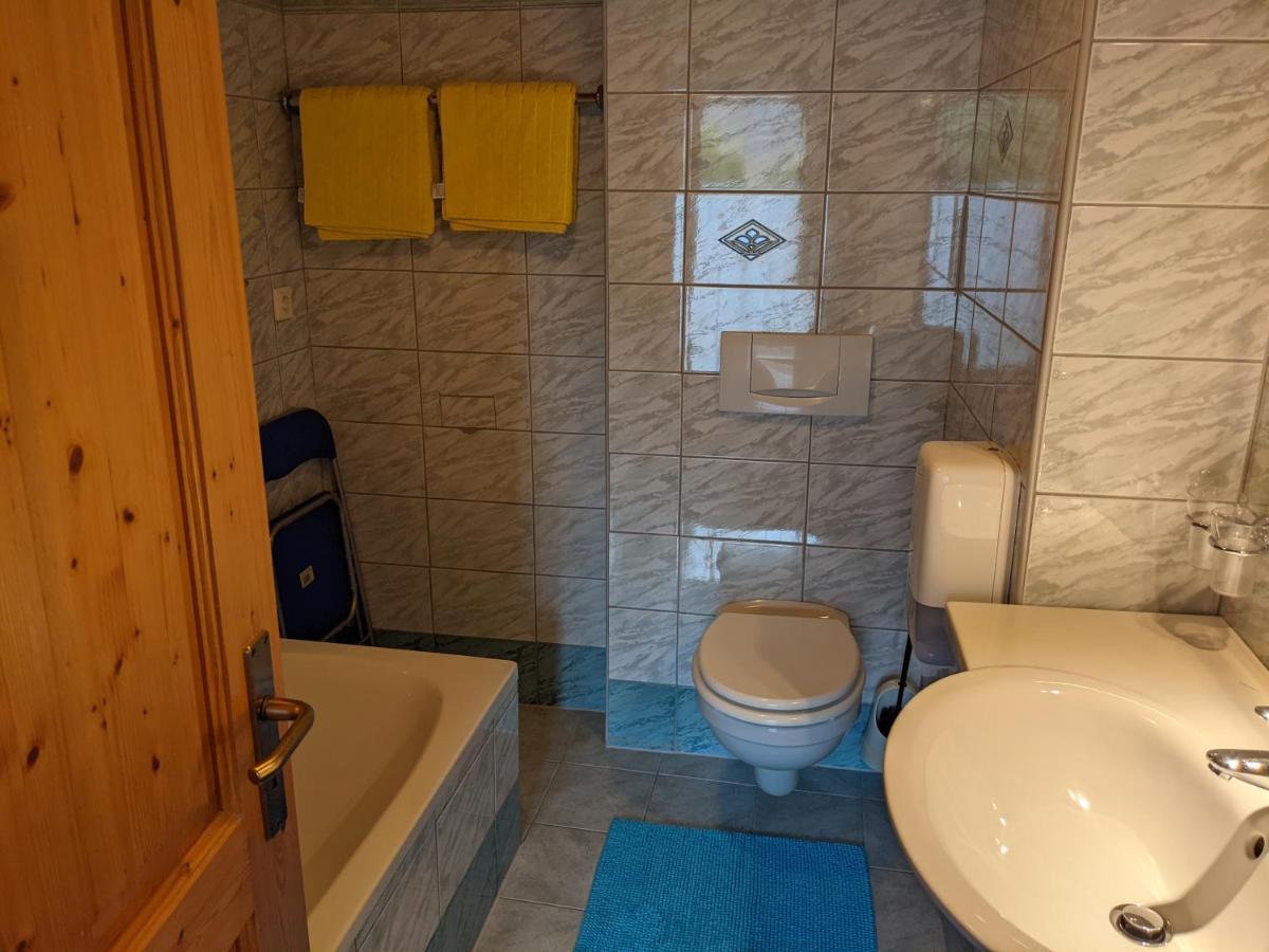 דירות ניוסטיפט אים סטובאיטל Jedlerhof מראה חיצוני תמונה